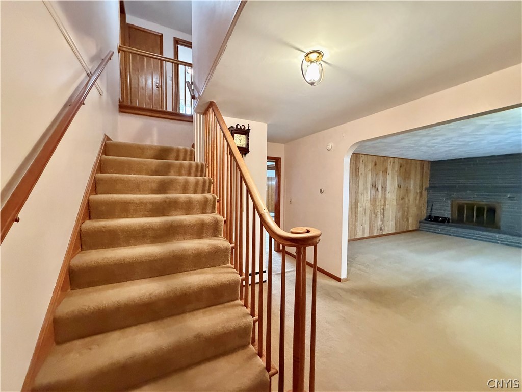 4852 Stop 7 Road Westmoreland, NY 13492 - Photo 12 of 42 Stairway