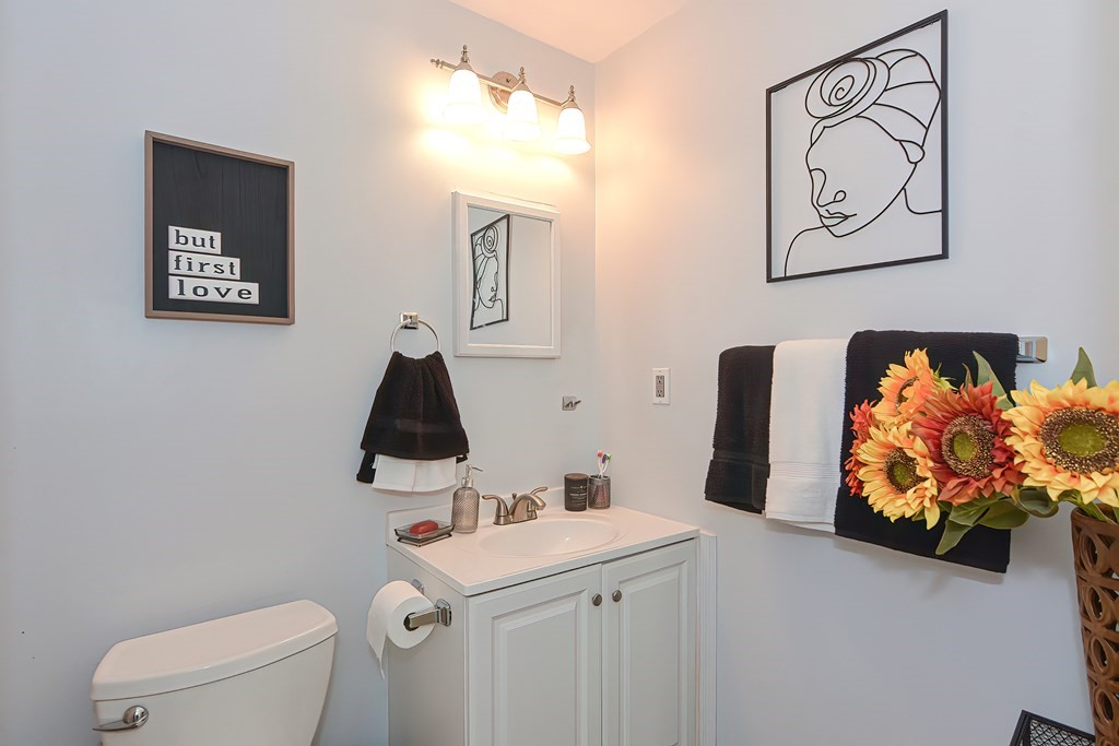 72 Temple Street, Unit 2 Springfield, MA 01105 - Photo 16 of 18 Gallery Image 16