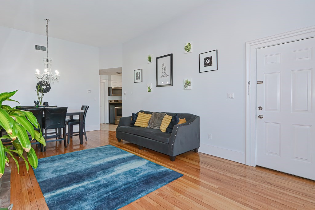 72 Temple Street, Unit 2 Springfield, MA 01105 - Photo 9 of 18 Gallery Image 9