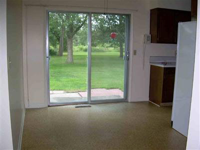 6040 North Vassar Road Flint, MI 48506 - Photo 4 of 11 20177837-3.JPG