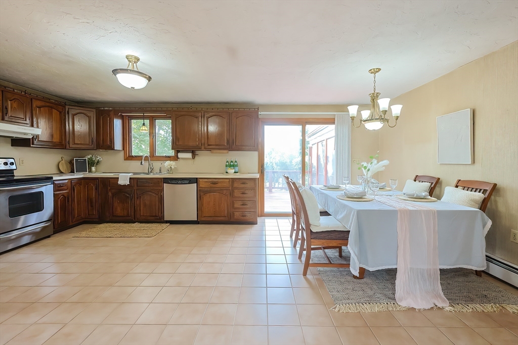 159 Orient Street Worcester, MA 01604 - Photo 11 of 42 Gallery Image 11