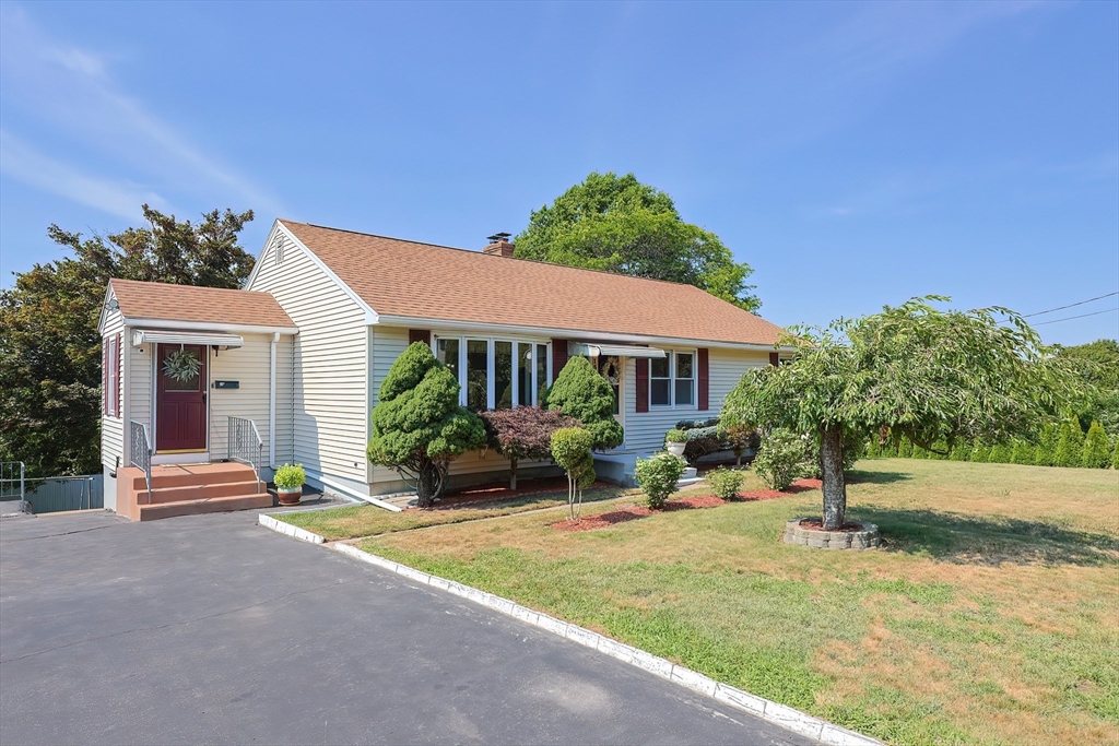 159 Orient Street Worcester, MA 01604 - Photo 4 of 42 Gallery Image 4