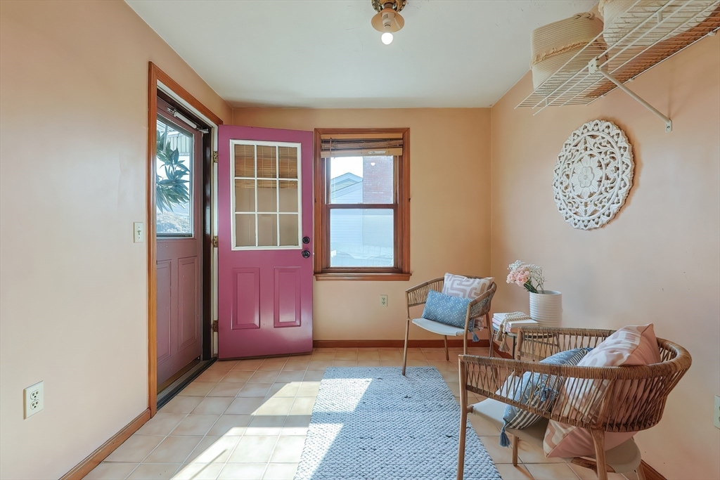 159 Orient Street Worcester, MA 01604 - Photo 6 of 42 Gallery Image 6