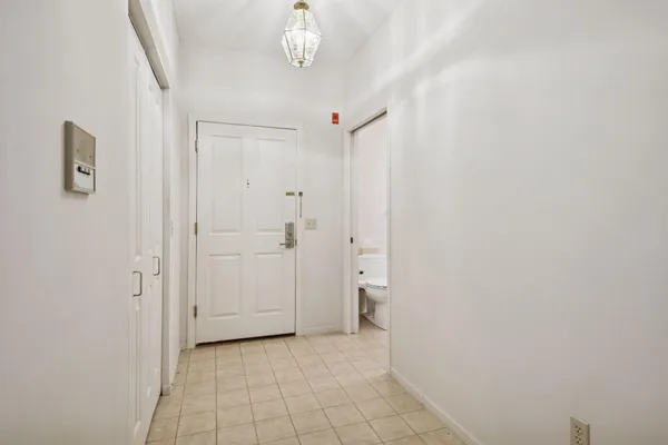$199,900 | 7420 Edinborough Way, Unit 6106, Edina, MN 55435