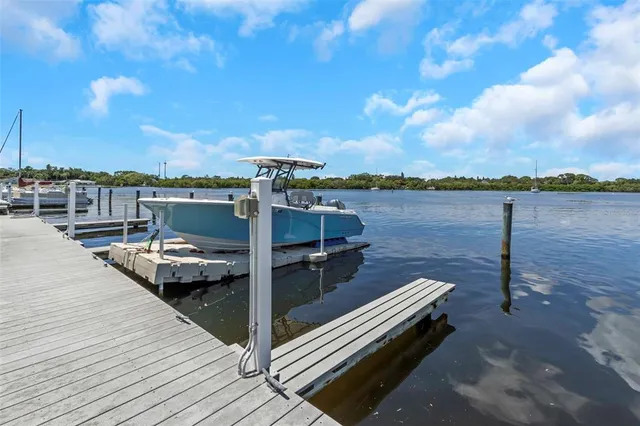 $259,000 | 105 Pompano Drive Southeast, Unit A, St. Petersburg, FL 33705