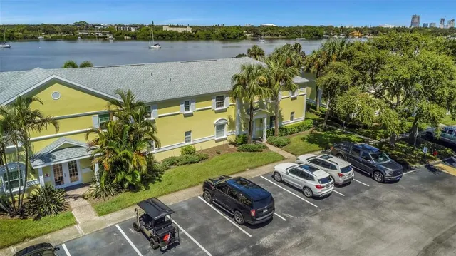$259,000 | 105 Pompano Drive Southeast, Unit A, St. Petersburg, FL 33705