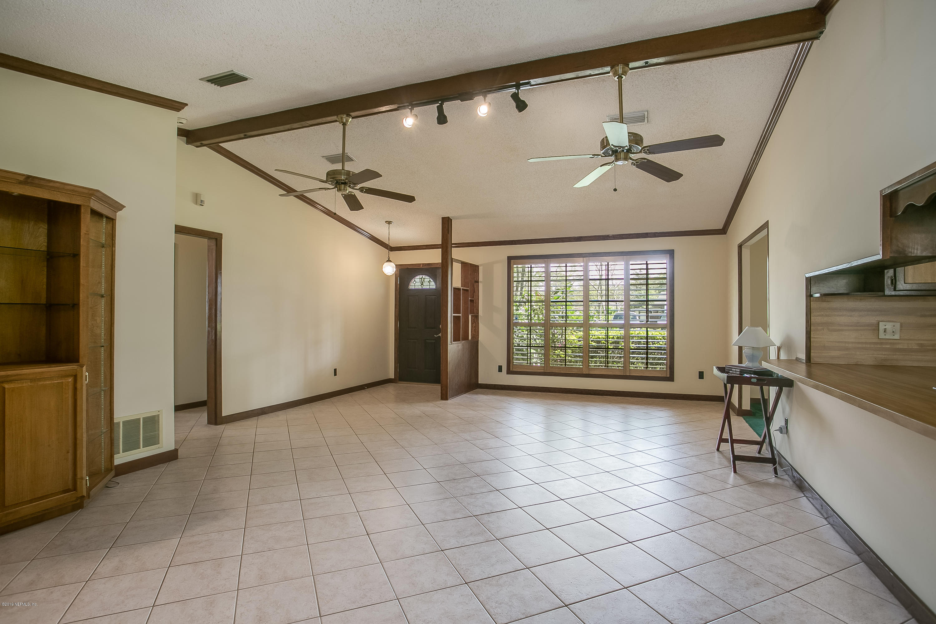 1365 Satsuma Road St. Johns, FL 32259 - Photo 4 of 20 Living Room