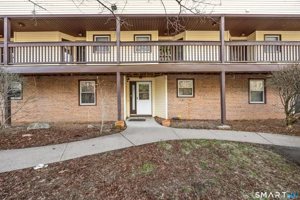$189,900 | 883 Rubber Avenue, Unit 2, Naugatuck, CT 06770
