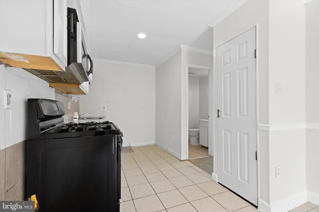 $299,900 | 571 West Diamond Avenue, Unit 40, Gaithersburg, MD 20877