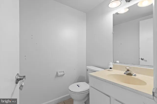 $299,900 | 571 West Diamond Avenue, Unit 40, Gaithersburg, MD 20877