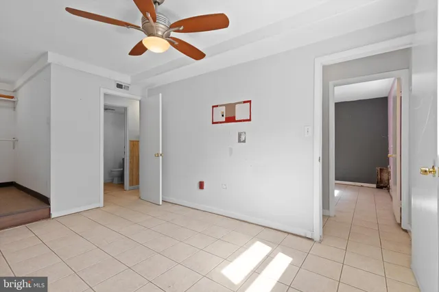 $299,900 | 571 West Diamond Avenue, Unit 40, Gaithersburg, MD 20877