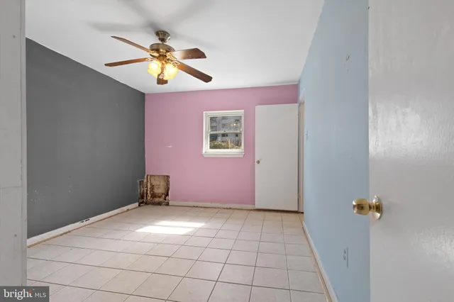 $299,900 | 571 West Diamond Avenue, Unit 40, Gaithersburg, MD 20877