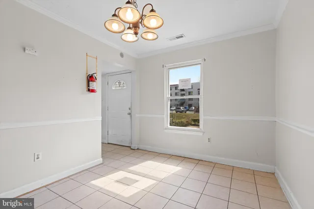 $299,900 | 571 West Diamond Avenue, Unit 40, Gaithersburg, MD 20877