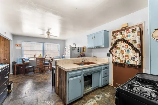 $610,000 | 13525 Simshaw Avenue, Sylmar, CA 91342