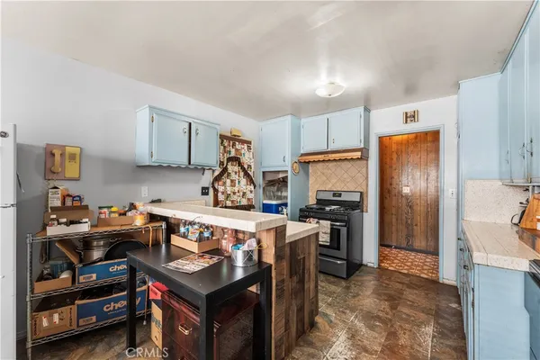 $610,000 | 13525 Simshaw Avenue, Sylmar, CA 91342