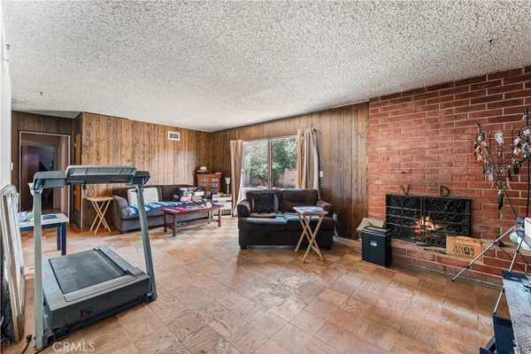 $610,000 | 13525 Simshaw Avenue, Sylmar, CA 91342