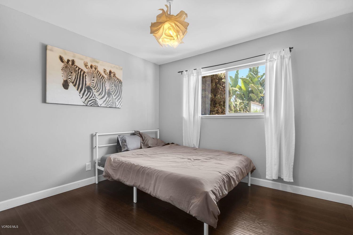 656 Oleander Court Oxnard, CA 93033 - Photo 12 of 20 012_656-oleander-ct-oxnard-ca-usa-001