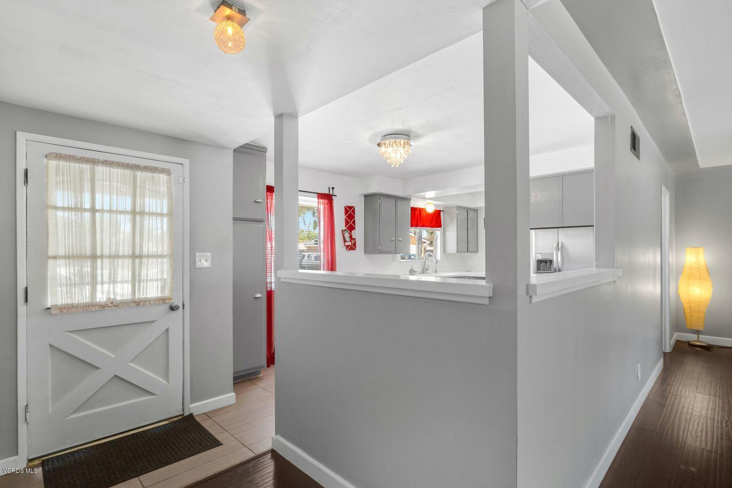 656 Oleander Court Oxnard, CA 93033 - Photo 16 of 20 016_656-oleander-ct-oxnard-ca-usa-018