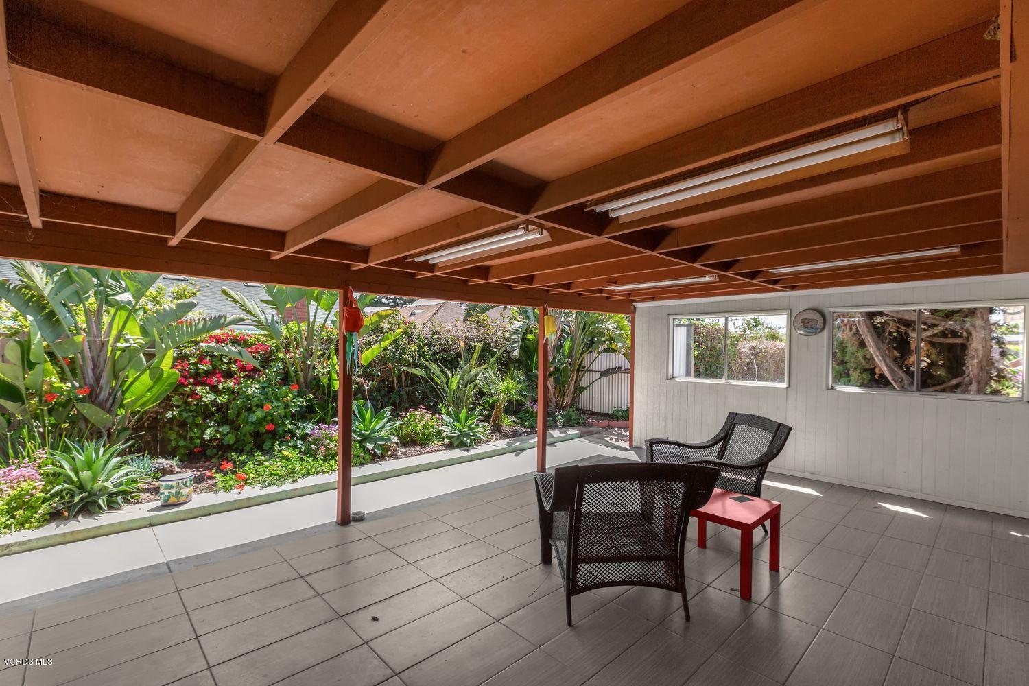 656 Oleander Court Oxnard, CA 93033 - Photo 17 of 20 017_656-oleander-ct-oxnard-ca-usa-003