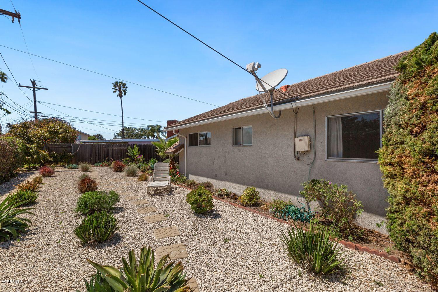 656 Oleander Court Oxnard, CA 93033 - Photo 18 of 20 018_656-oleander-ct-oxnard-ca-usa-004