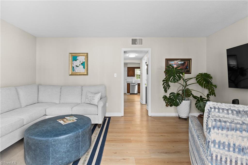 1007 Robinhood Road, Unit C High Point, NC 27262 - Photo 4 of 25