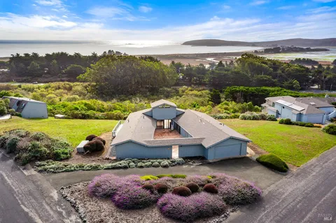 $1,600,000 | 190 Starboard Court, Bodega Bay, CA 94923