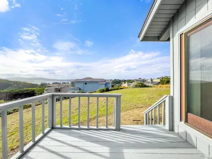 $1,600,000 | 190 Starboard Court, Bodega Bay, CA 94923