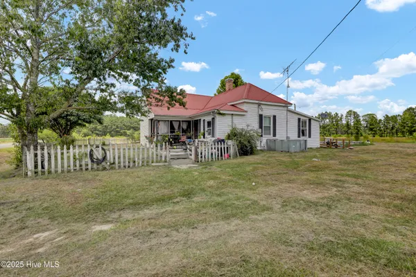 $395,000 | 3001 Ebenezer Forest Road, Garland, NC 28441