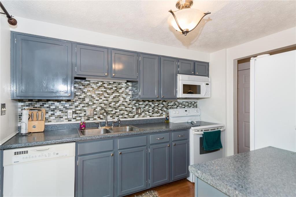8506 Castle Farms Road Indianapolis, IN 46256 - Photo 5 of 21 Gallery Image 5