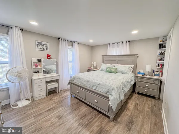 $270,000 | 110 East Madison Street, Paulsboro, NJ 08066
