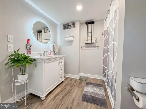 $270,000 | 110 East Madison Street, Paulsboro, NJ 08066