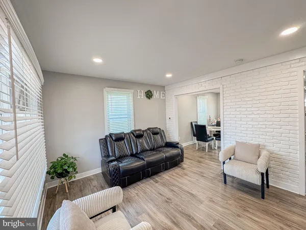 $270,000 | 110 East Madison Street, Paulsboro, NJ 08066