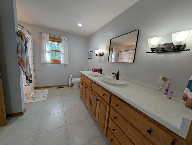 $580,000 | 300 Sugarloaf Parkway, Zumbrota, MN 55992