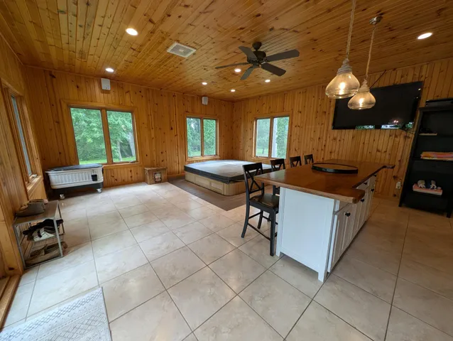$580,000 | 300 Sugarloaf Parkway, Zumbrota, MN 55992