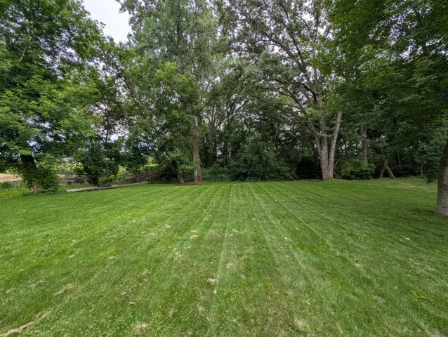 $580,000 | 300 Sugarloaf Parkway, Zumbrota, MN 55992