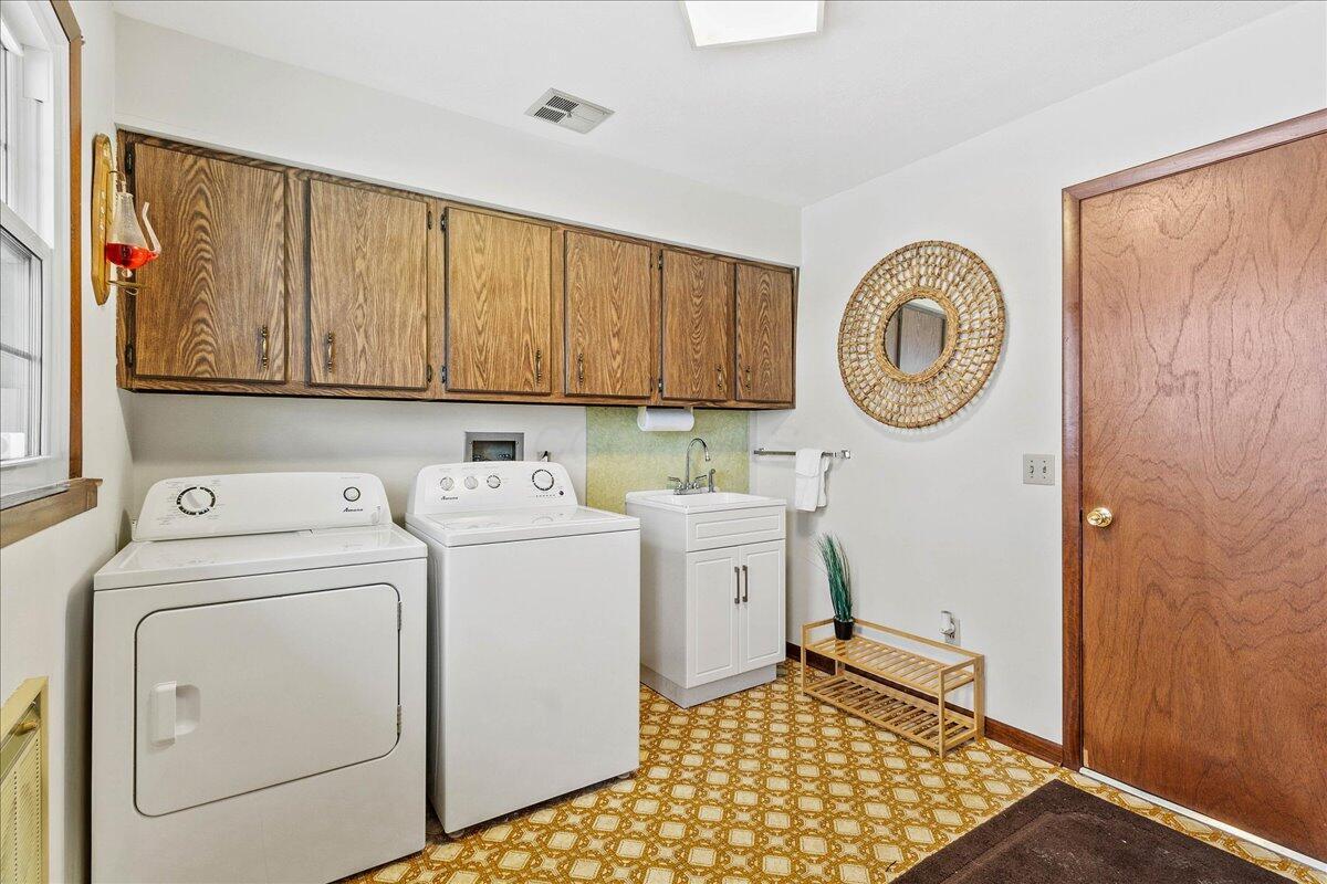 25376 Fairmount Road Waynesfield, OH 45896 - Photo 17 of 39 17-IMG_3871