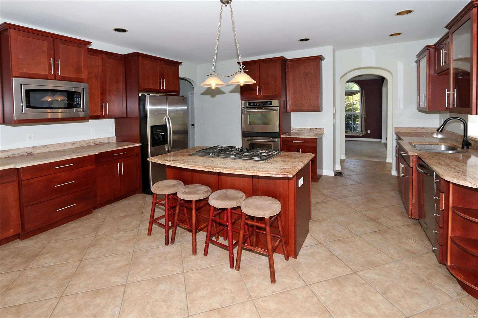 3522 Douglas Road Florissant, MO 63034 - Photo 11 of 44 Gallery Image 11