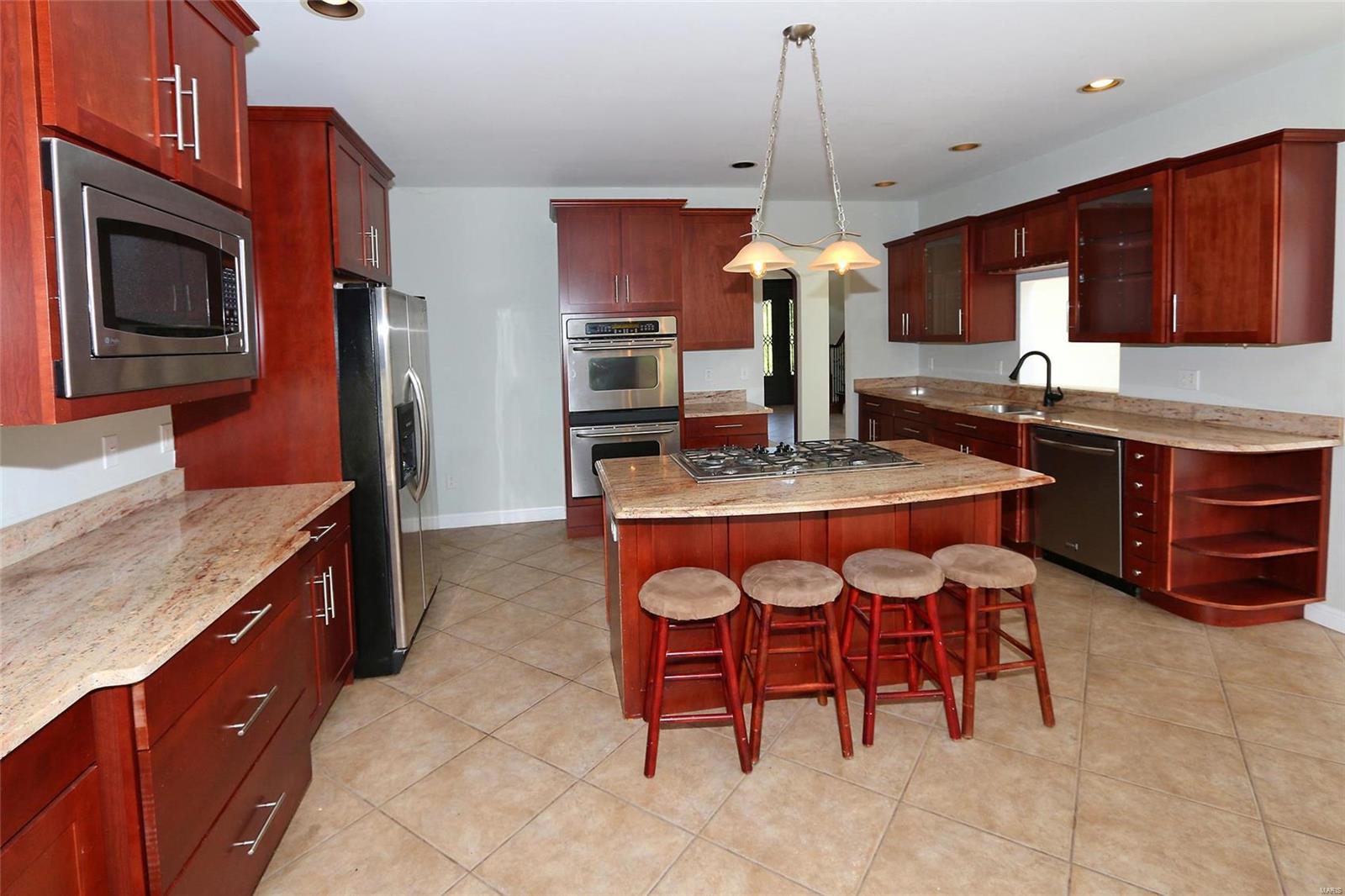 3522 Douglas Road Florissant, MO 63034 - Photo 12 of 44 Gallery Image 12