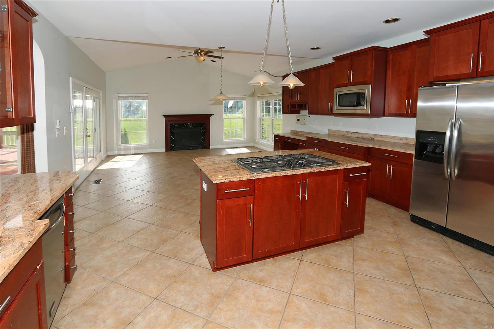 3522 Douglas Road Florissant, MO 63034 - Photo 15 of 44 Gallery Image 15