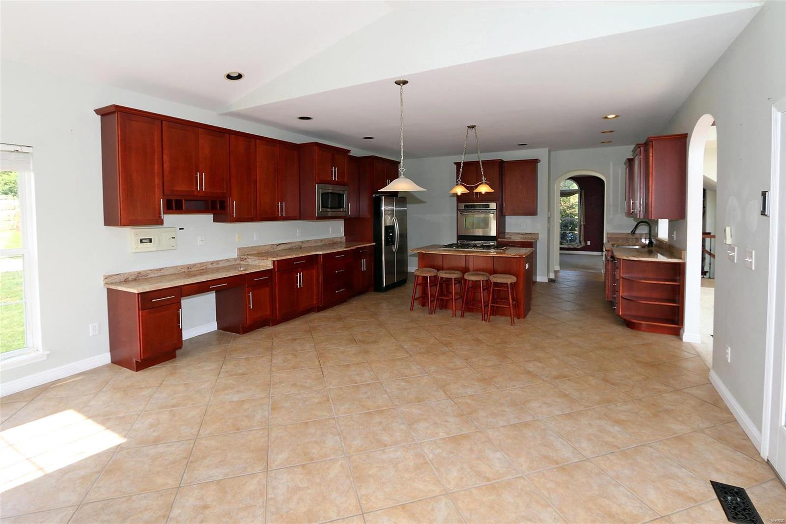 3522 Douglas Road Florissant, MO 63034 - Photo 16 of 44 Gallery Image 16