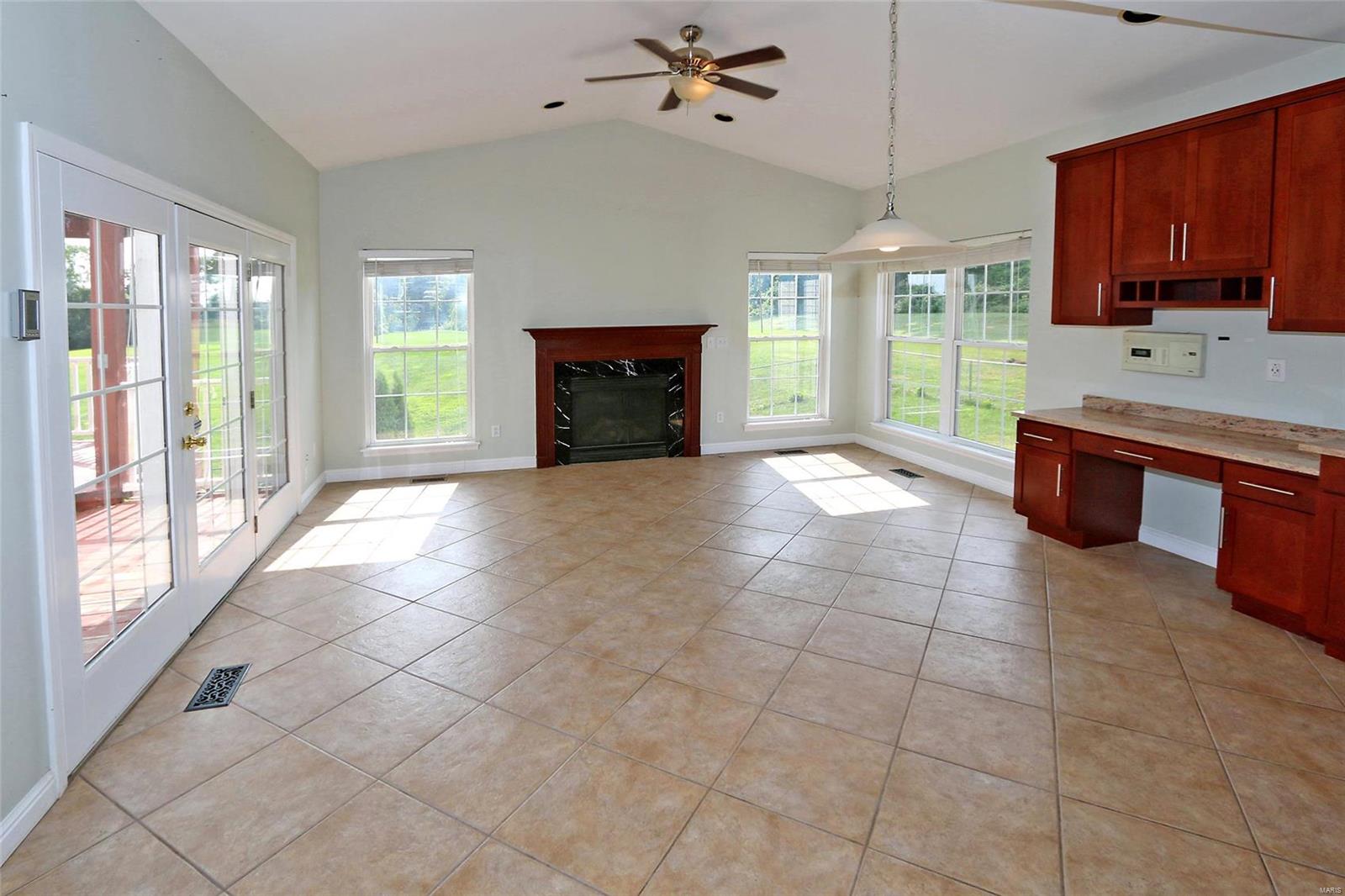 3522 Douglas Road Florissant, MO 63034 - Photo 17 of 44 Gallery Image 17
