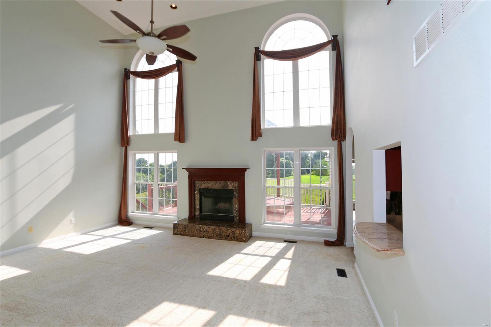 3522 Douglas Road Florissant, MO 63034 - Photo 8 of 44 Gallery Image 8