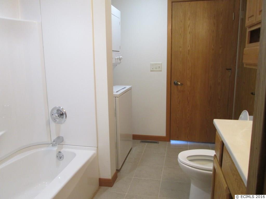 3160 Sheridan Road Dubuque, IA 52001 - Photo 16 of 25 Gallery Image 16