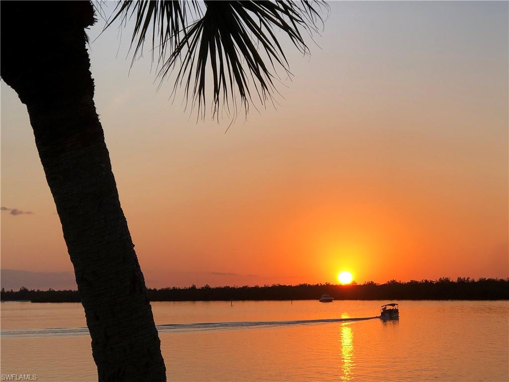 410 Cristobal Street Naples, FL 34113 - Photo 14 of 50