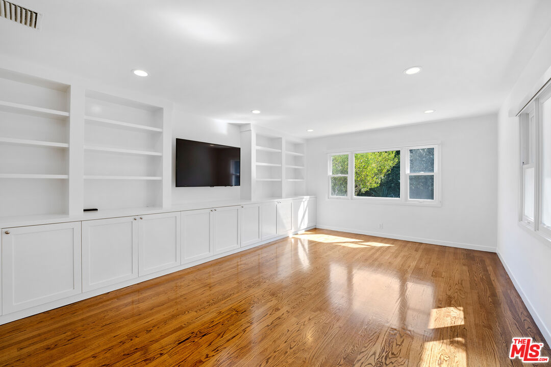 6644 Wildlife Road Malibu, CA 90265 - Photo 10 of 38