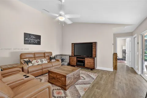 $375,000 | 102 Sun Terrace Court, Palm Beach Gardens, FL 33403