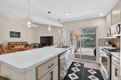 $375,000 | 102 Sun Terrace Court, Palm Beach Gardens, FL 33403