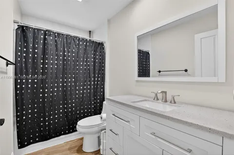 $375,000 | 102 Sun Terrace Court, Palm Beach Gardens, FL 33403