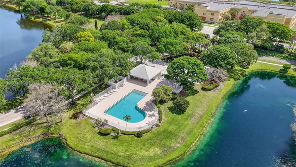 $375,000 | 102 Sun Terrace Court, Palm Beach Gardens, FL 33403