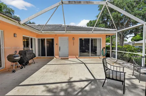 $375,000 | 102 Sun Terrace Court, Palm Beach Gardens, FL 33403